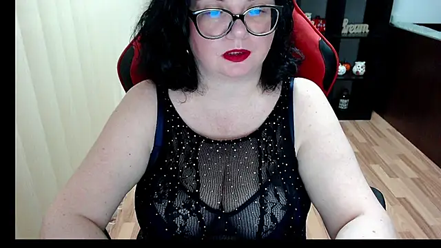 MissTroublle online show from 02/03/26, 12:21