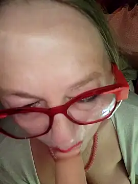 MucMilf59 online show from 05/12/26, 07:55