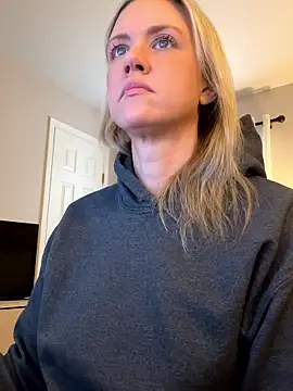 Kay Cakes online show from 03/03/26, 02:23