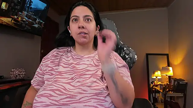 coraline latin online show from 03/04/25, 08:38