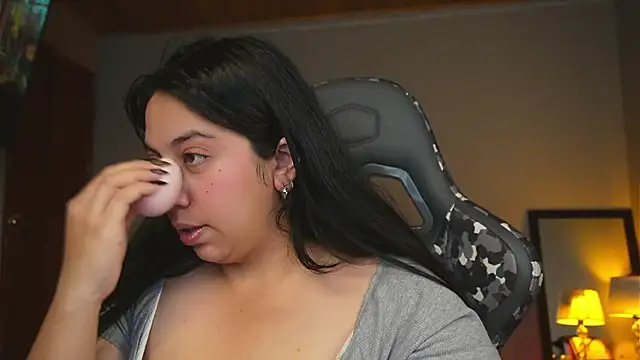 coraline latin online show from 03/17/25, 08:51