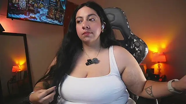 coraline latin online show from 12/04/25, 10:29