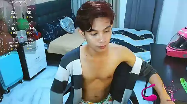 Snapshot of WildestTwink chatting on 03/07/25, 10:21 WildestTwink online show from 03/07/25, 10:21