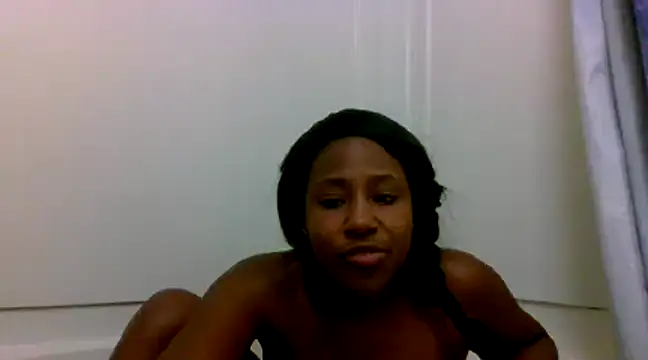 Xochillovemoney2 online show from 12/14/24, 07:25