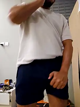 shakir12340 online show from 10/02/25, 08:05