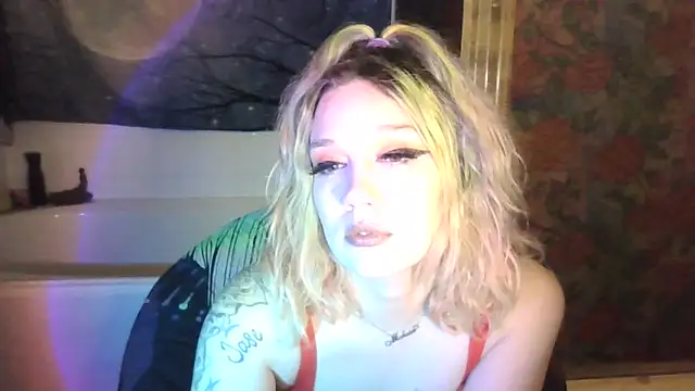 Snapshot of TEXASMARYYYJANE chatting on 05/17/26, 03:26 TEXASMARYYYJANE online show from 05/17/26, 03:26