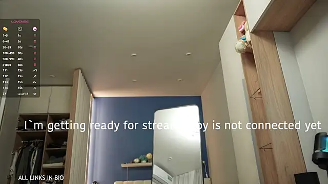 Snapshot of LAUREL_HAZEL chatting on 02/02/25, 06:53 LAUREL HAZEL online show from 02/02/25, 06:53