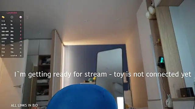 Snapshot of LAUREL_HAZEL chatting on 02/15/25, 06:55 LAUREL HAZEL online show from 02/15/25, 06:55