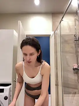 Snapshot of LAUREL_HAZEL chatting on 02/28/25, 03:59 LAUREL HAZEL online show from 02/28/25, 03:59