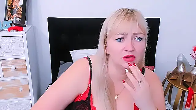 Snapshot of sweetMariina chatting on 01/04/25, 06:09 sweetMariina online show from 01/04/25, 06:09