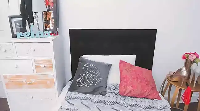 Snapshot of sweetMariina chatting on 02/02/25, 09:19 sweetMariina online show from 02/02/25, 09:19