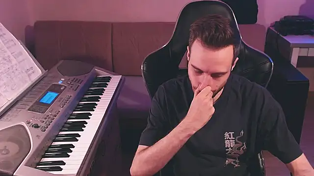 Sweetparker online show from 10/28/25, 04:09