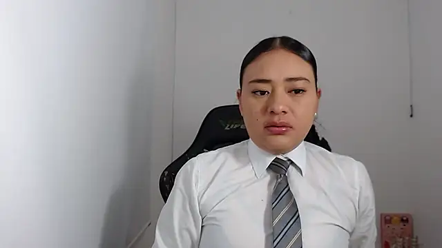 ReyleDoll online show from 12/15/24, 09:09