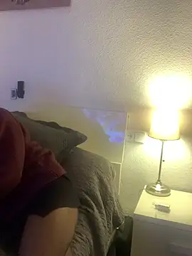 Snapshot of Chic_desire chatting on 02/19/26, 08:38 Chic desire online show from 02/19/26, 08:38