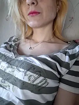 YogisticJuli666 online show from 02/21/25, 06:29