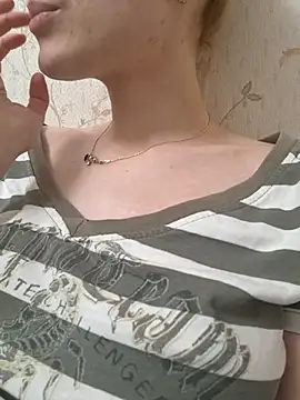 YogisticJuli666 online show from 03/05/25, 02:23