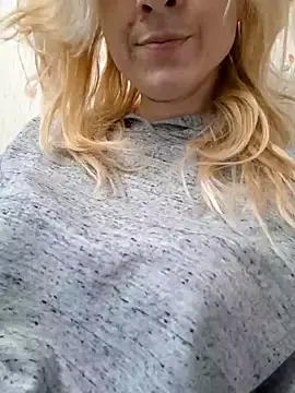 YogisticJuli666 online show from 03/11/25, 06:53