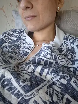 YogisticJuli666 online show from 03/21/25, 06:38