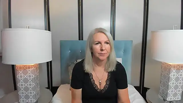 EricaTop online show from 11/05/25, 05:02