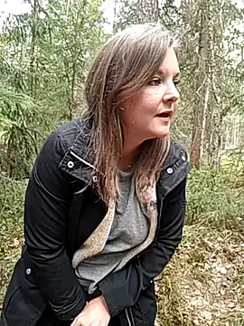 Snapshot of SwedishJennifer chatting on 05/11/26, 12:33 SwedishJennifer online show from 05/11/26, 12:33