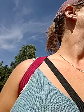 Snapshot of SwedishJennifer chatting on 07/15/26, 12:43 SwedishJennifer online show from 07/15/26, 12:43