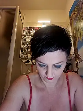 Snapshot of lucillabollente chatting on 05/01/26, 04:06 lucillabollente online show from 05/01/26, 04:06