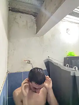 Snapshot of blackcoffe1002 chatting on 02/25/26, 01:48 blackcoffe1002 online show from 02/25/26, 01:48