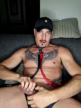 Snapshot of Dv8rBoy666 chatting on 01/16/25, 03:23 Dv8rBoy666 online show from 01/16/25, 03:23