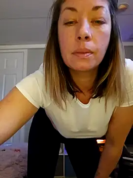 Snapshot of _NinaLuvSins_ chatting on 01/14/25, 02:53 NinaLuvSins online show from 01/14/25, 02:53