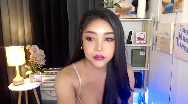 Snapshot of AsianMariaTs chatting on 01/15/25, 11:00 AsianMariaTs online show from 01/15/25, 11:00
