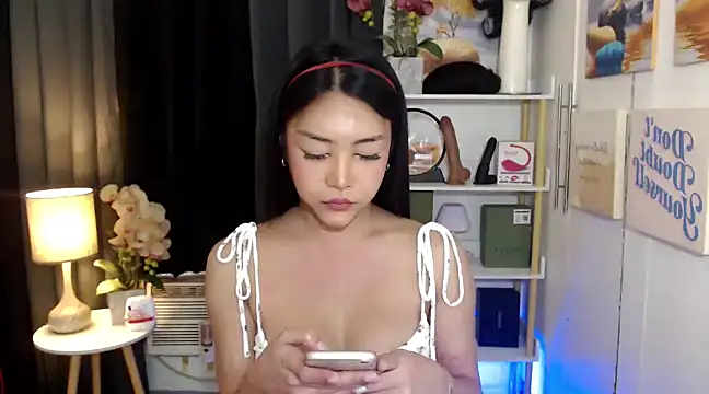 Snapshot of AsianMariaTs chatting on 01/16/25, 10:10 AsianMariaTs online show from 01/16/25, 10:10