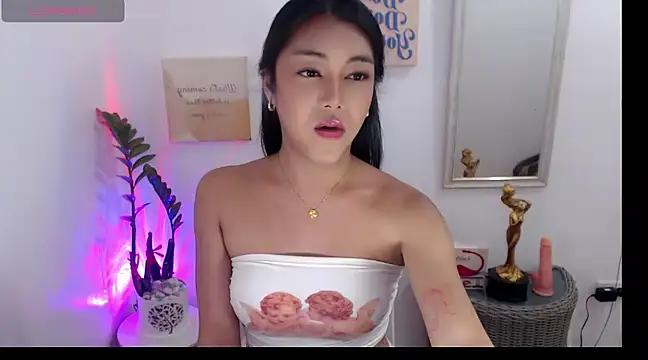 Snapshot of AsianMariaTs chatting on 03/21/25, 11:01 AsianMariaTs online show from 03/21/25, 11:01