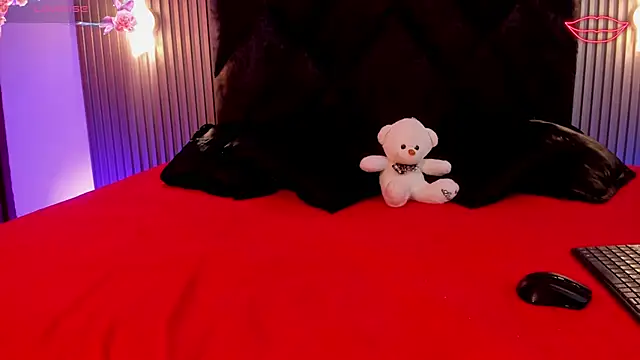 Zafira Alabi online show from 10/22/25, 03:45