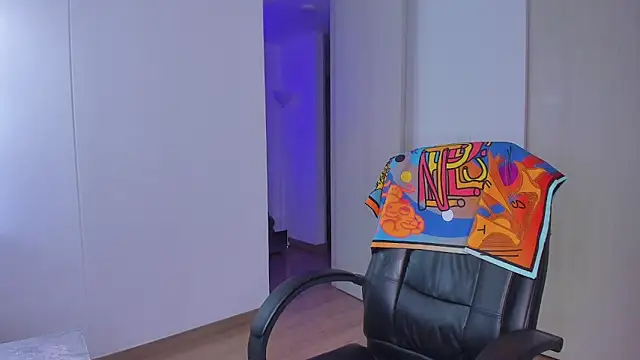 Lisegg  online show from 10/30/25, 10:27