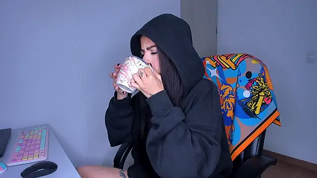 Lisegg  online show from 04/18/26, 10:19