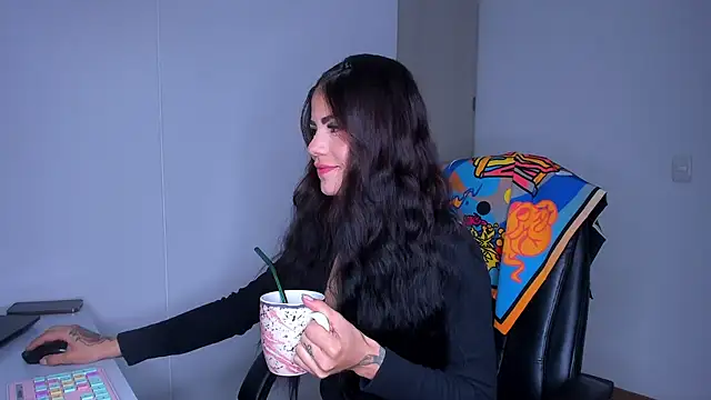 Lisegg  online show from 04/23/26, 10:14