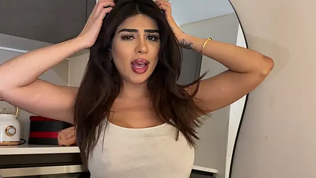 Snapshot of ArabicBarbie chatting on 04/28/26, 11:21 ArabicBarbie online show from 04/28/26, 11:21