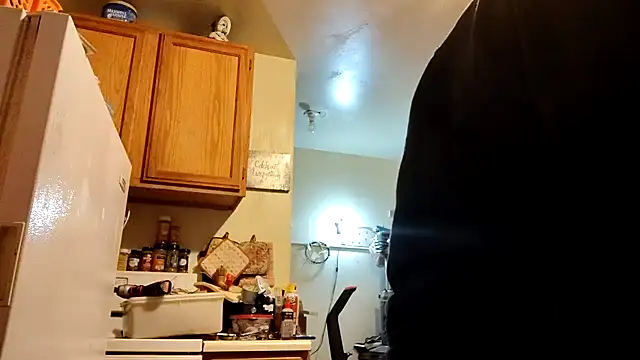 Snapshot of lilpervt chatting on 03/01/25, 12:56 lilpervt online show from 03/01/25, 12:56