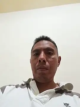 Snapshot of desnudo_Sexoxo chatting on 12/26/24, 01:40 desnudo Sexoxo online show from 12/26/24, 01:40