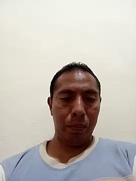 Snapshot of desnudo_Sexoxo chatting on 01/22/25, 01:10 desnudo Sexoxo online show from 01/22/25, 01:10