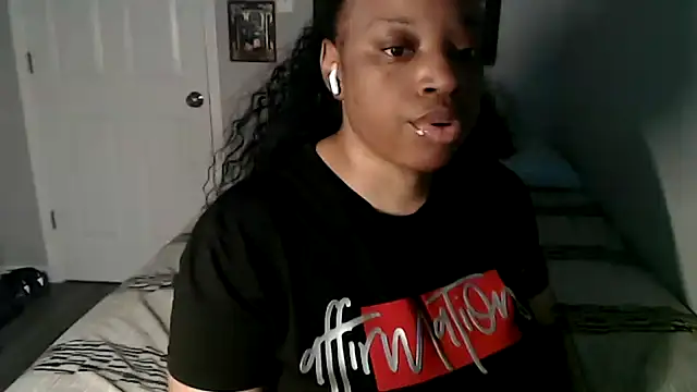 Sexymona1218 online show from 09/25/25, 07:39