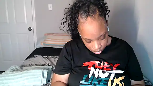 Sexymona1218 online show from 11/26/25, 08:54