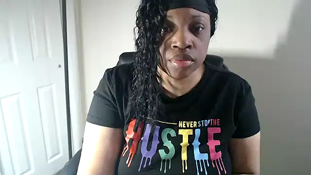 Sexymona1218 online show from 04/20/26, 01:36