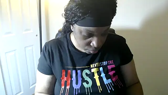 Sexymona1218 online show from 04/21/26, 07:47