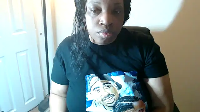 Sexymona1218 online show from 04/23/26, 08:24