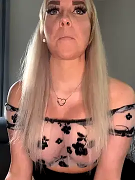 MIA-XXX online show from 11/04/25, 10:47