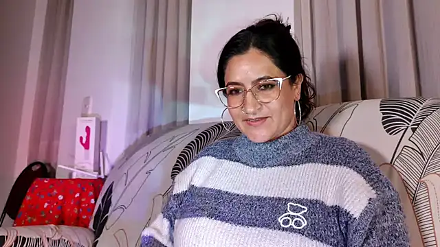 DeesseLuxure online show from 03/11/26, 04:29