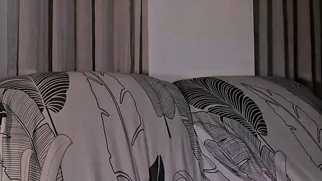 DeesseLuxure online show from 03/22/26, 04:38