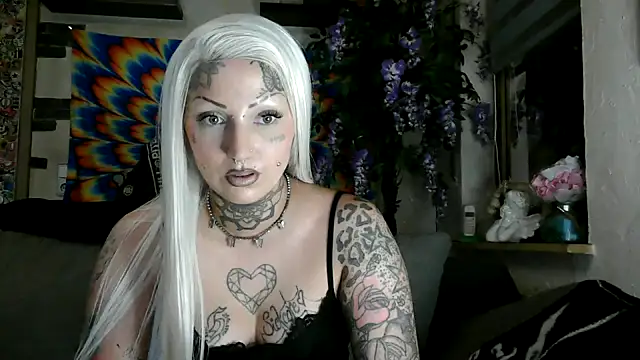 RoxxyInk online show from 09/15/25, 09:26