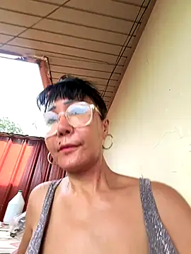 Snapshot of sweetieme chatting on 10/29/25, 02:14 sweetieme online show from 10/29/25, 02:14